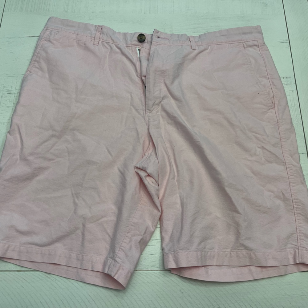 Pink shorts - men’s 34 - Merona - no stains.